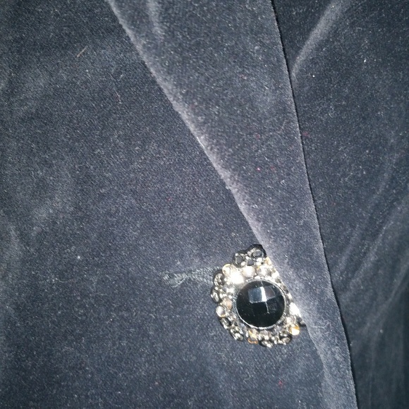 Dress Barn L Black Velvet 3/4 Sleeved Blazer Jacket Funeral - Picture 2 of 5